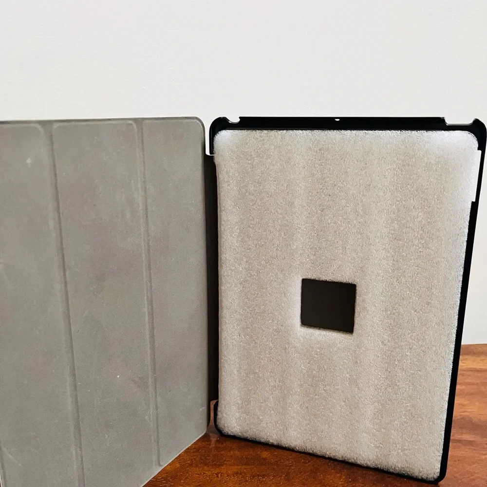 IPad Cover in White